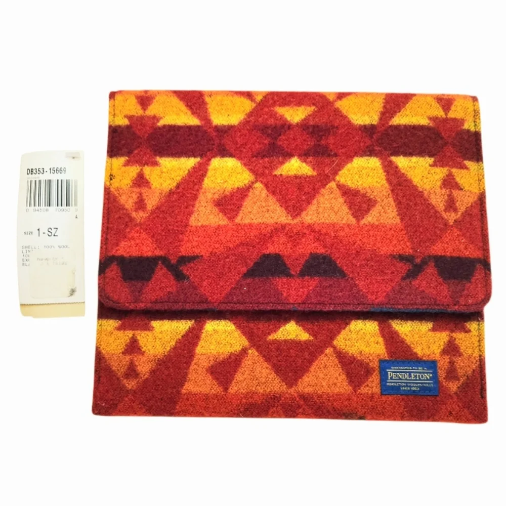 NWT *Red Pendleton Southwestern Woolen Mills - Electronic Tablet Case Holder